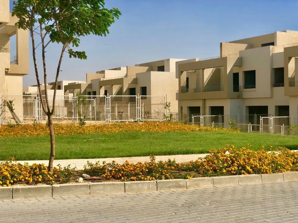 Townhouse in Palm Hills Golf Extension
