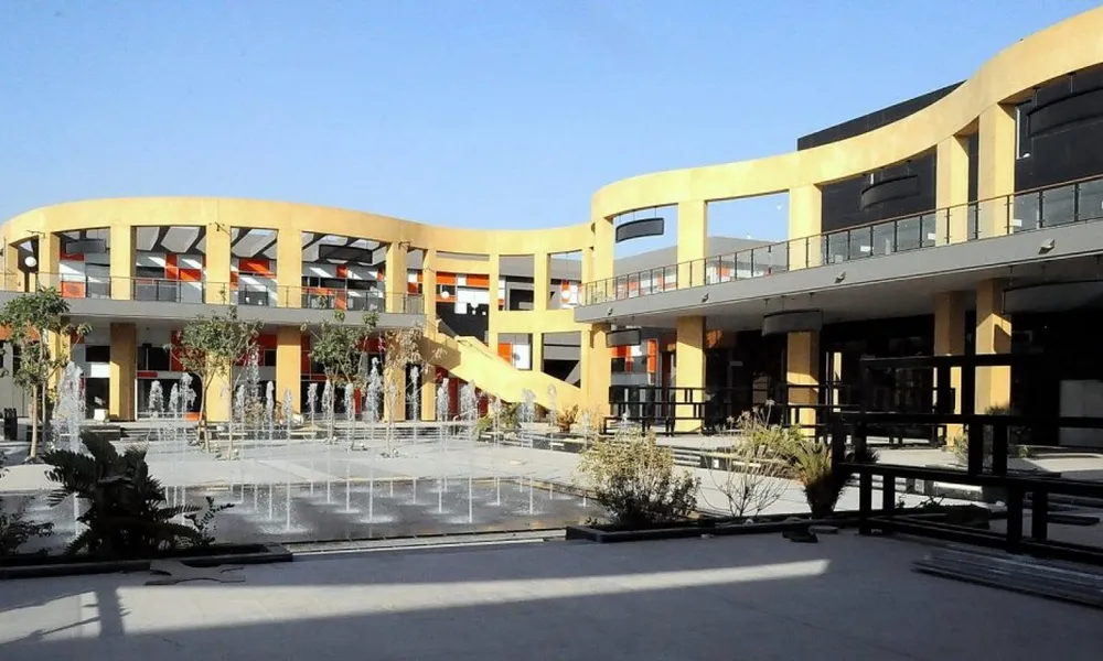 Apartment in Westown Hub
